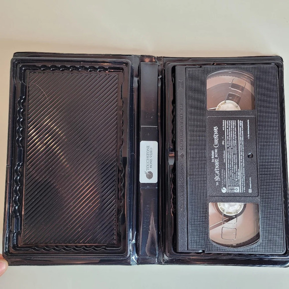 The Nightmare Before Christmas VHS Movie Tape Clamshell Tim Burton 1994 - Picture 3 of 4